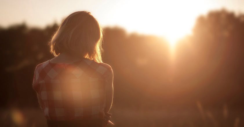 frau sonnenuntergang