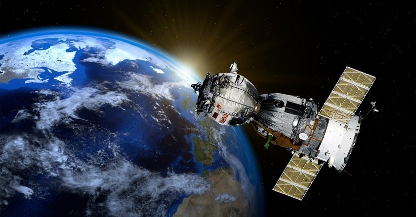 weltall satellit